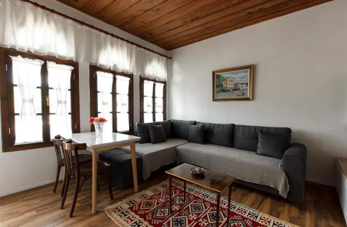 Emblematic House Apartment 1 Gjirokastër 게스트하우스