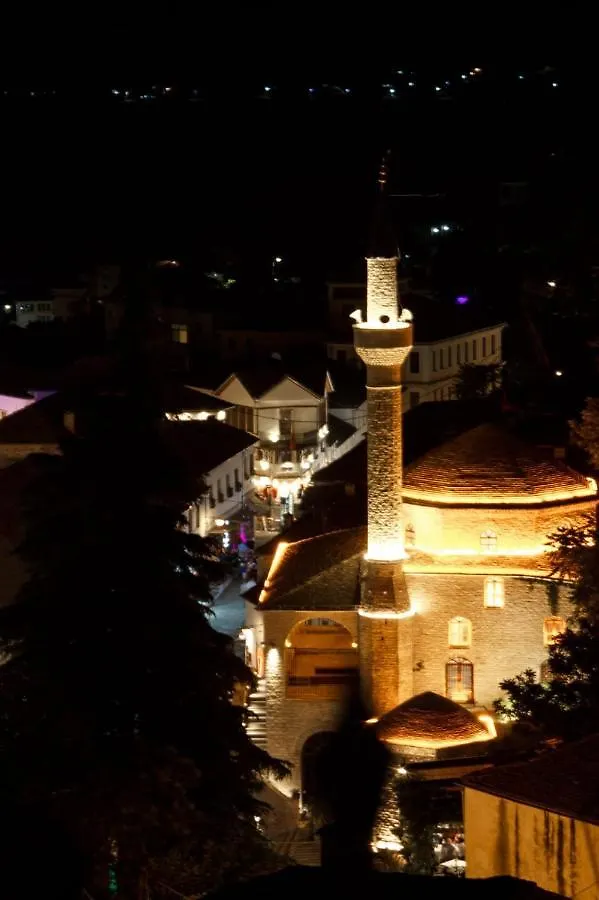 게스트하우스 Emblematic House Apartment 1 Gjirokastër